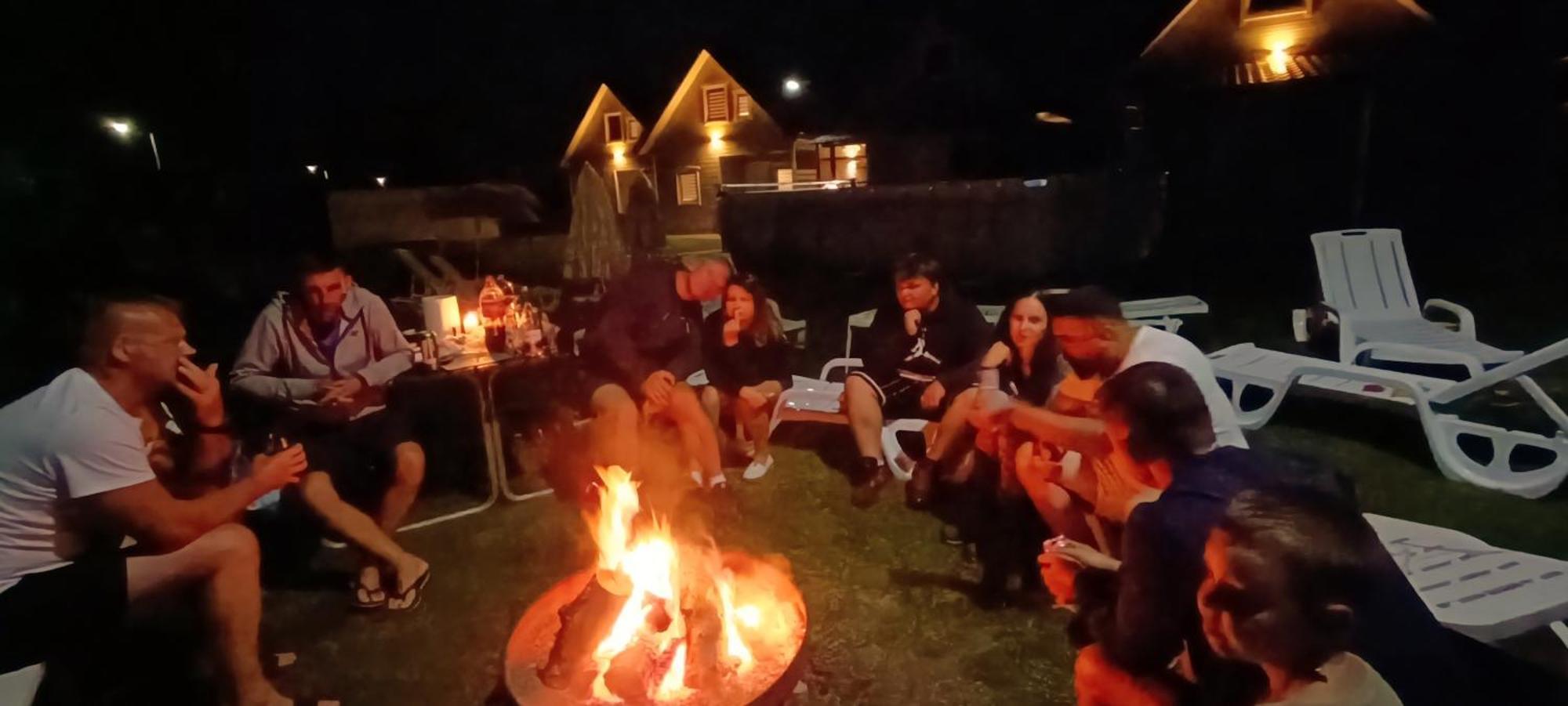 Domki Nadmorska Oaza Nad Morzem I Jeziorem Jezierzany Buitenkant foto